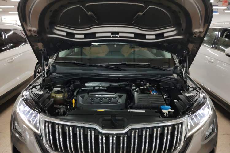 Used Skoda Kodiaq GT 2019 TSI330 Two-Wheel-Drive Luxury Edition China VI Standard Engine Bay