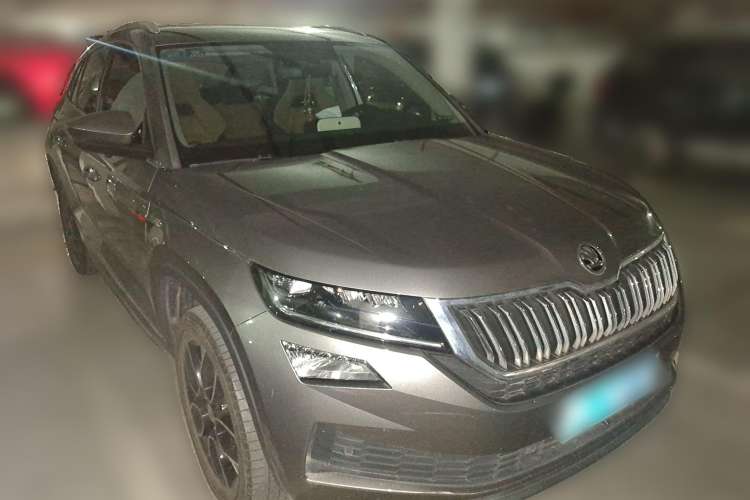 Used Skoda Kodiaq GT 2019 TSI330 Two-Wheel-Drive Luxury Edition China VI Standard Front Right 45 Deg