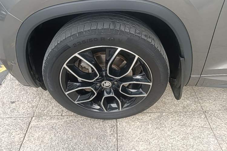 Used Skoda Kodiaq GT 2019 TSI380 4x4 Flagship Model China VI Standard Left Front Wheel Hub