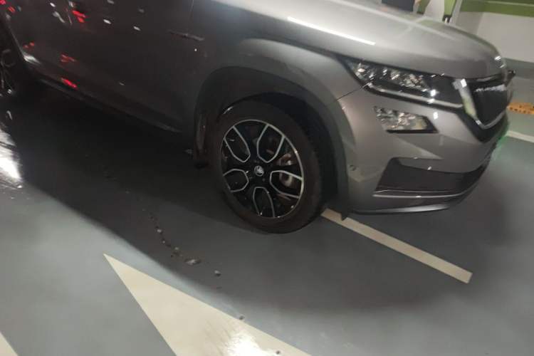 Used Skoda Kodiaq GT 2019 TSI380 4x4 Flagship Model China VI Standard Right Front Wheel Hub