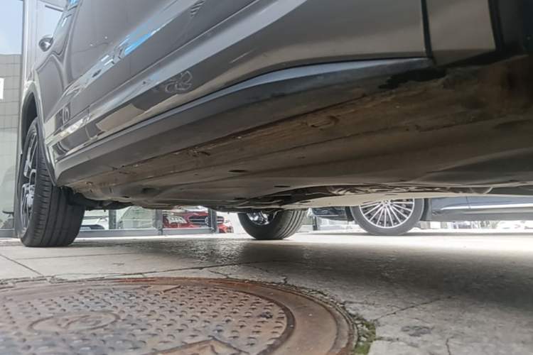 Used Skoda Kodiaq GT 2019 TSI380 4x4 Flagship Model China VI Standard Right Side Sill