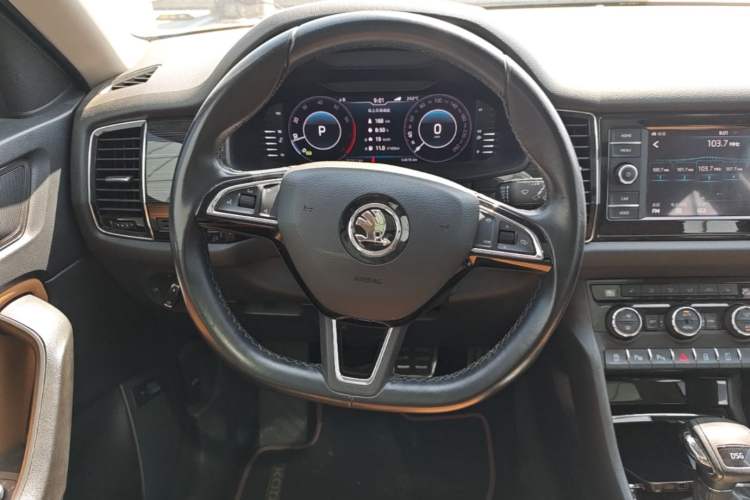 Used Skoda Kodiaq GT 2019 TSI330 Two-Wheel-Drive Luxury Edition China VI Standard Steering Wheel