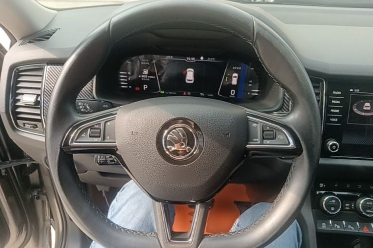 Used Skoda Kodiaq GT 2019 TSI380 4x4 Flagship Model China VI Standard Steering Wheel