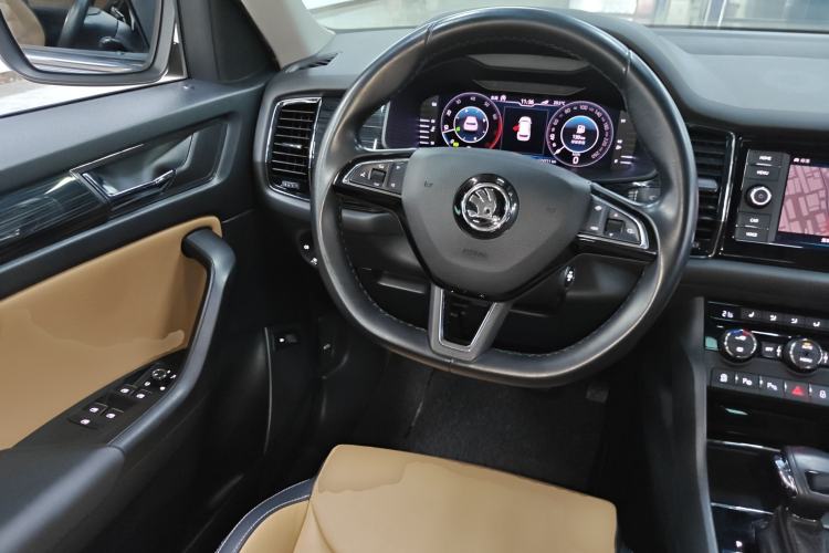Used Skoda Kodiaq GT 2019 TSI330 Two-Wheel-Drive Luxury Edition China VI Standard Steering Wheel