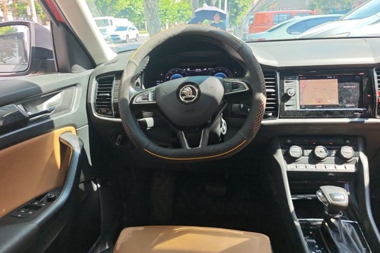Used Skoda Kodiaq GT 2019 TSI330 Two-Wheel-Drive Luxury Edition China V Standard Steering Wheel