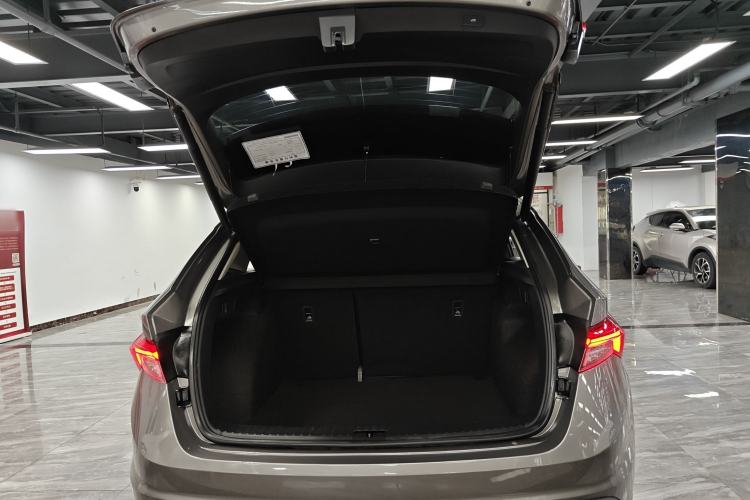 Used Skoda Kodiaq GT 2019 TSI330 Two-Wheel-Drive Luxury Edition China VI Standard Trunk