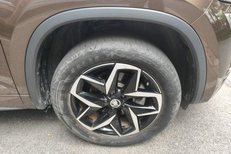 Used Skoda Kodiaq GT 2019 TSI330 Two-Wheel Drive Comfort Edition China V Standard Right Front Wheel Hub