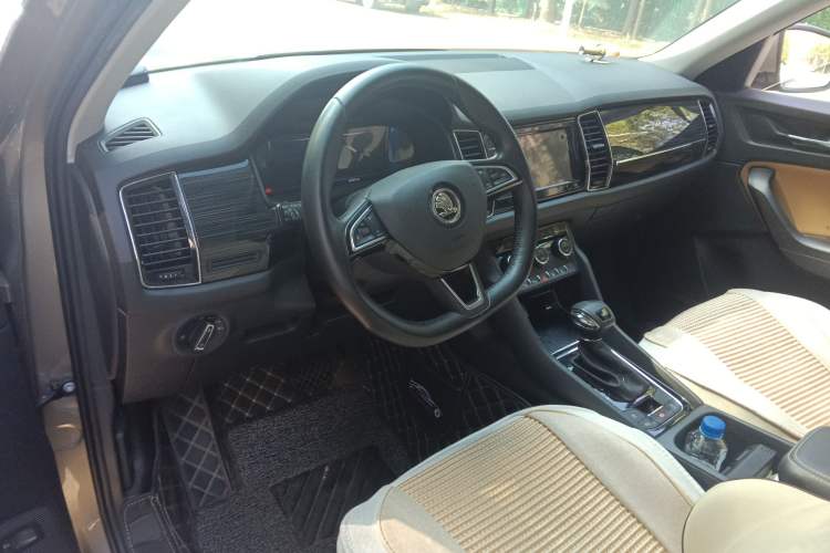 Used Skoda Kodiaq GT 2019 TSI330 Two-Wheel-Drive Luxury Edition China VI Standard Steering Wheel