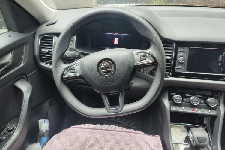 Used Skoda Kodiaq GT 2019 TSI330 Two-Wheel Drive Comfort Edition China V Standard Steering Wheel