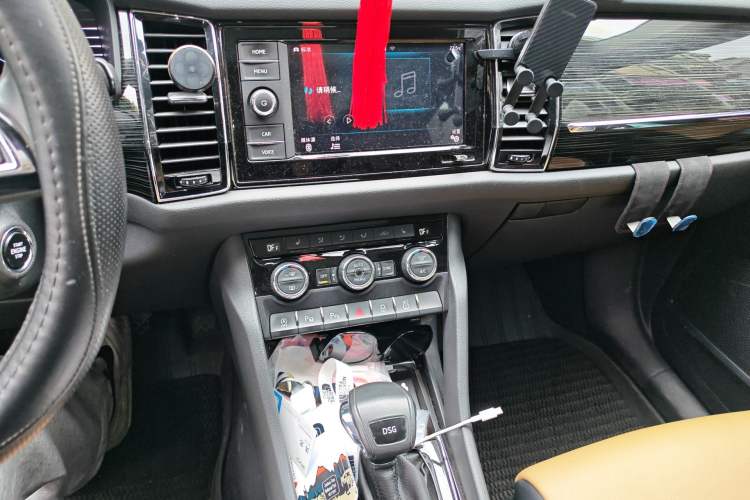 Used Skoda Kodiaq GT 2019 TSI330 Two-Wheel-Drive Luxury Edition China V Standard Audio And AC Panel