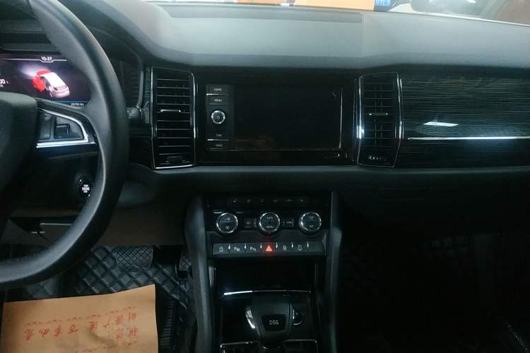 Used Skoda Kodiaq GT 2019 TSI330 Two-Wheel-Drive Luxury Edition China VI Standard Audio And AC Panel