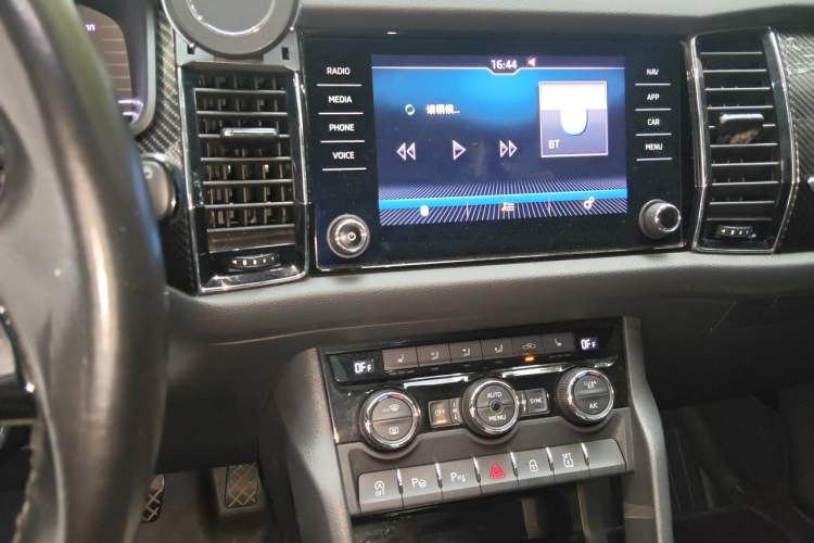 Used Skoda Kodiaq GT 2019 TSI380 4x4 Flagship Model China VI Standard Audio And AC Panel
