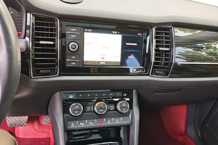 Used Skoda Kodiaq GT 2019 TSI380 4x4 Luxury Edition China VI Standard Audio And AC Panel