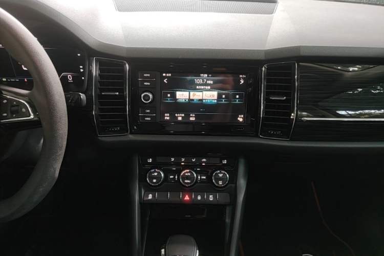Used Skoda Kodiaq GT 2019 TSI330 Two-Wheel-Drive Comfort Edition China VI Audio And AC Panel