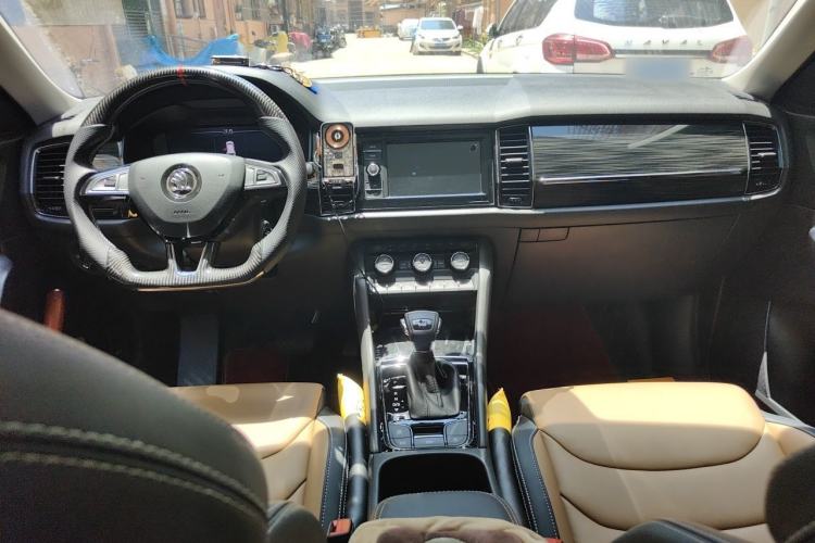 Used Skoda Kodiaq GT 2019 TSI330 Two-Wheel-Drive Luxury Edition China VI Standard Center Console