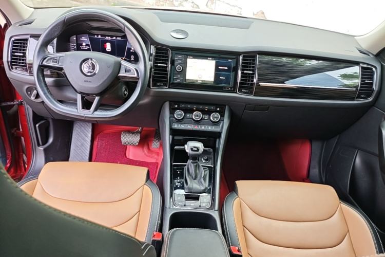 Used Skoda Kodiaq GT 2019 TSI380 4x4 Luxury Edition China VI Standard Center Console