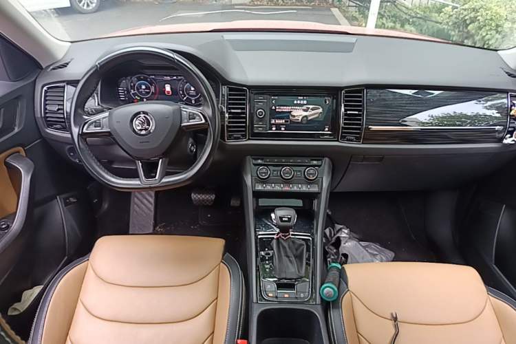 Used Skoda Kodiaq GT 2019 TSI330 Two-Wheel-Drive Luxury Edition China VI Standard Center Console