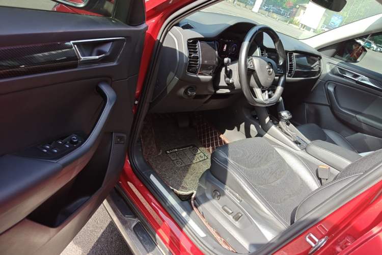 Used Skoda Kodiaq GT 2019 TSI380 4x4 Flagship Model China VI Standard Driver Seat