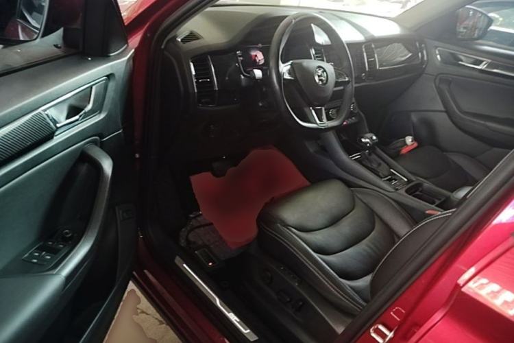 Used Skoda Kodiaq GT 2019 TSI380 4x4 Flagship Model China VI Standard Driver Seat