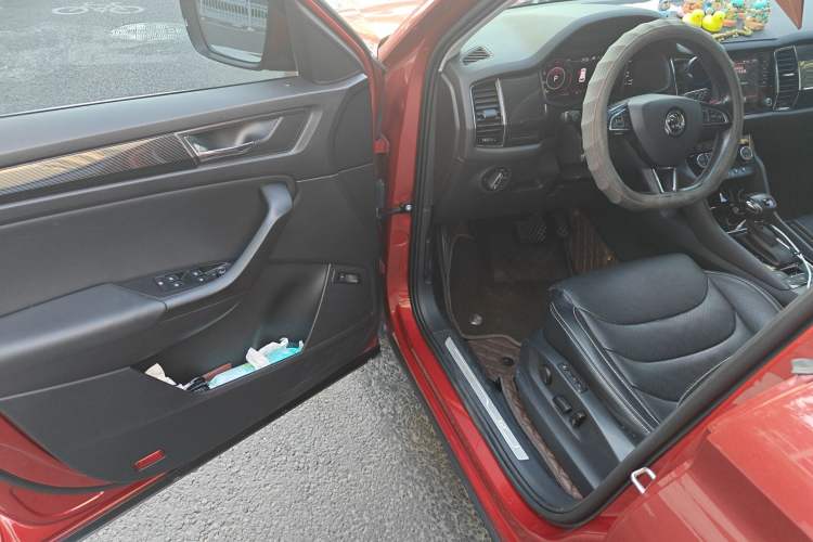 Used Skoda Kodiaq GT 2019 TSI380 4x4 Flagship Model China VI Standard Driver Seat