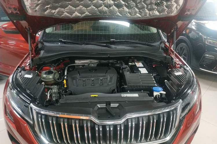 Used Skoda Kodiaq GT 2019 TSI330 Two-Wheel-Drive Luxury Edition China VI Standard Engine Bay