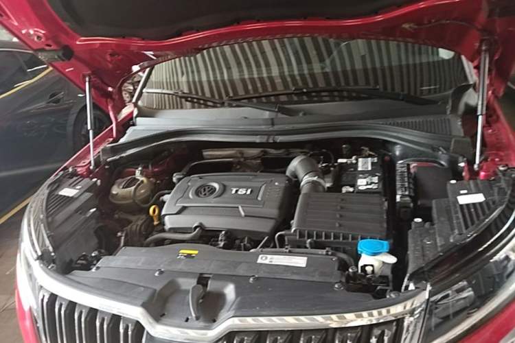 Used Skoda Kodiaq GT 2019 TSI380 4x4 Flagship Model China VI Standard Engine Bay