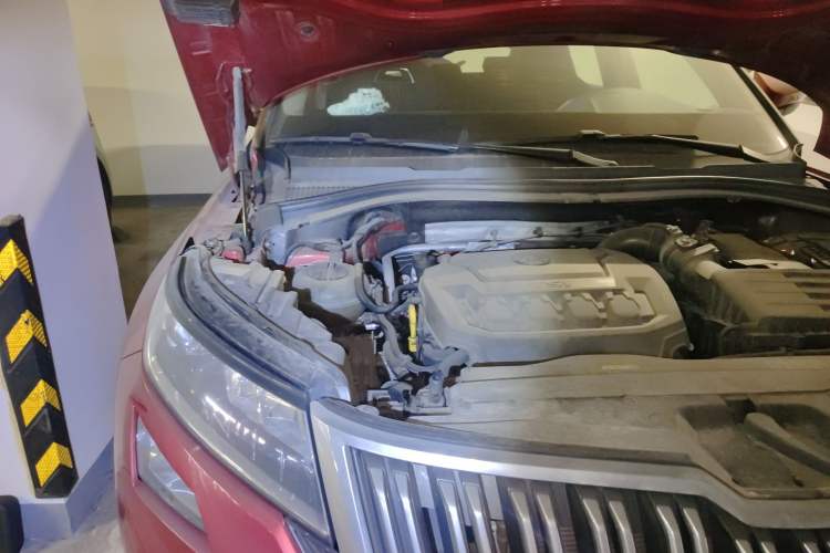 Used Skoda Kodiaq GT 2019 TSI330 Two-Wheel Drive Comfort Edition China V Standard Engine Bay Right