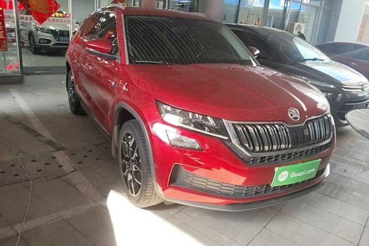 Used Skoda Kodiaq GT 2019 TSI380 4x4 Flagship Model China VI Standard Front Right 45 Deg