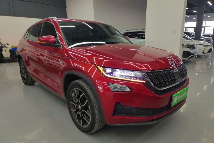 Used Skoda Kodiaq GT 2019 TSI380 4x4 Flagship Model China VI Standard Front Right 45 Deg