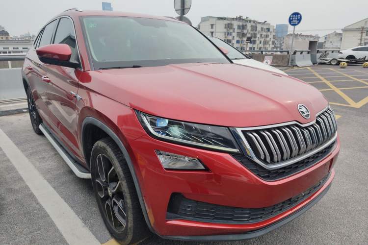 Used Skoda Kodiaq GT 2019 TSI330 Two-Wheel-Drive Luxury Edition China VI Standard Front Right 45 Deg