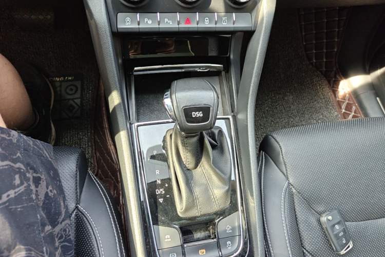 Used Skoda Kodiaq GT 2019 TSI380 4x4 Flagship Model China VI Standard Gear Lever