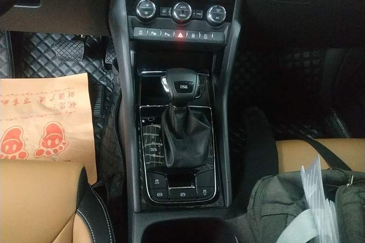 Used Skoda Kodiaq GT 2019 TSI330 Two-Wheel-Drive Luxury Edition China VI Standard Gear Lever