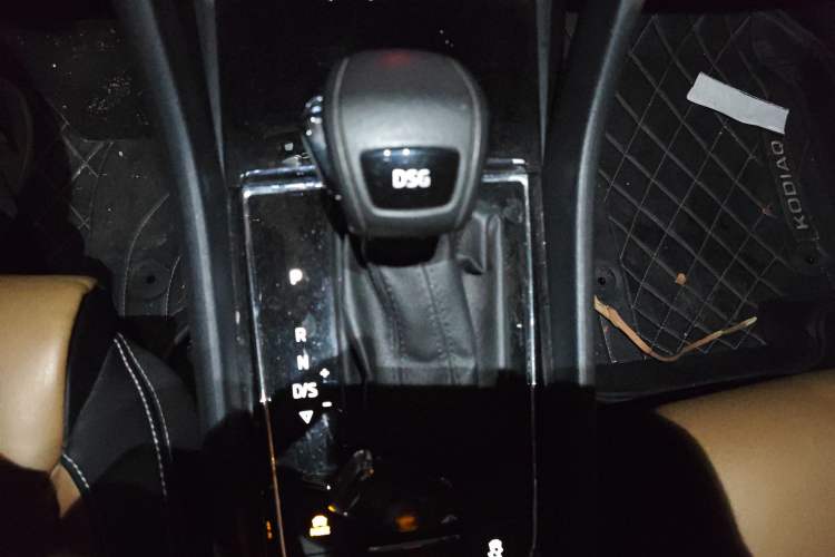 Used Skoda Kodiaq GT 2019 TSI330 Two-Wheel-Drive Luxury Edition China VI Standard Gear Lever