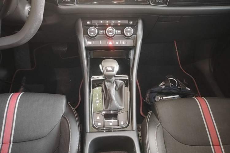 Used Skoda Kodiaq GT 2019 TSI330 Two-Wheel-Drive Comfort Edition China VI Gear Lever
