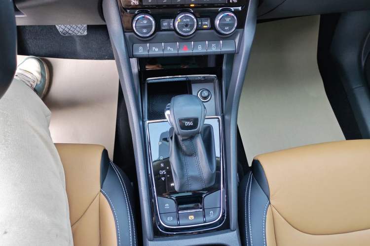 Used Skoda Kodiaq GT 2019 TSI330 Two-Wheel-Drive Luxury Edition China V Standard Gear Lever