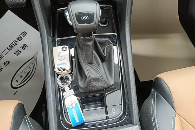 Used Skoda Kodiaq GT 2019 TSI330 Two-Wheel-Drive Luxury Edition China VI Standard Gear Lever