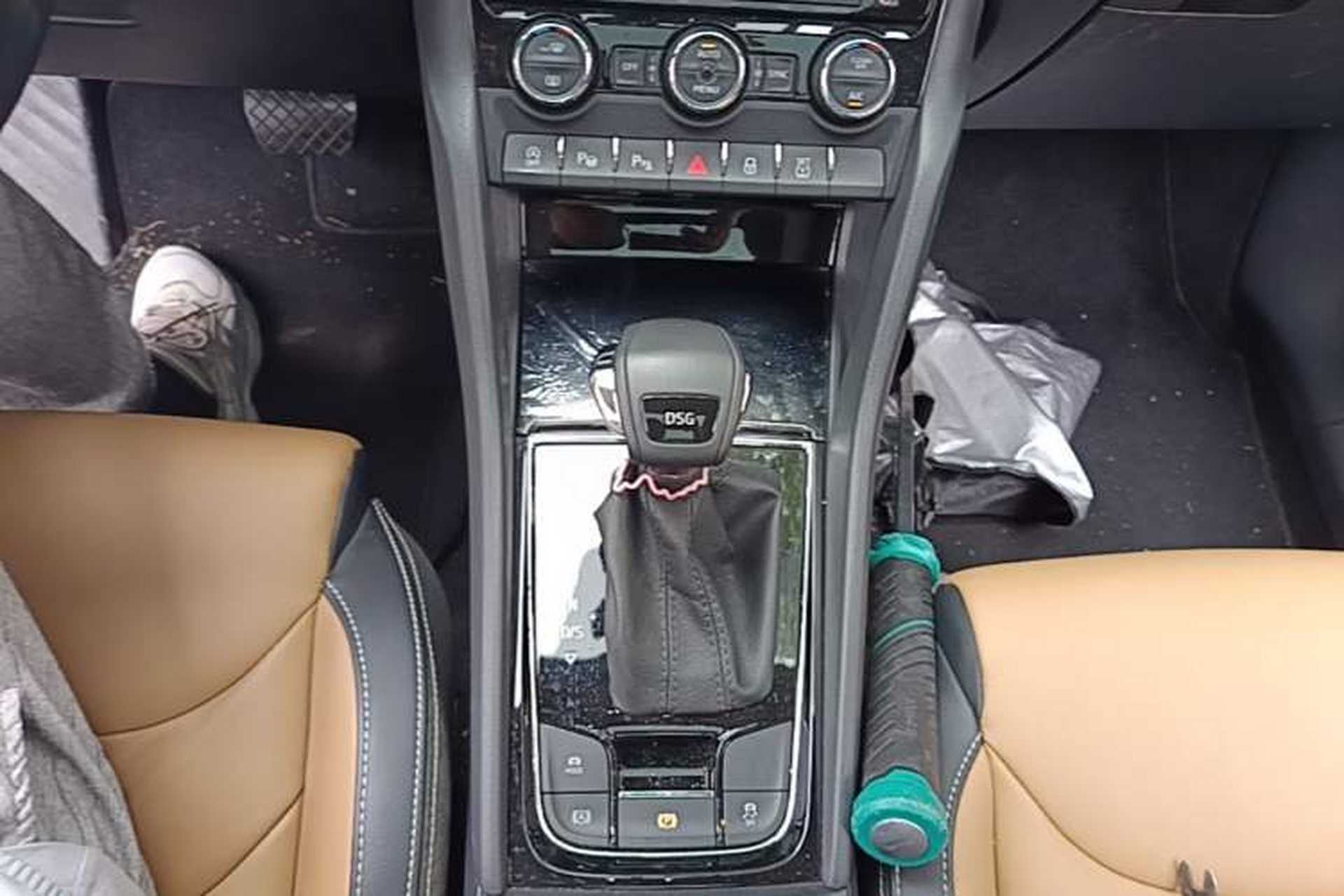 Used Skoda Kodiaq GT 2019 TSI330 Two-Wheel-Drive Luxury Edition China VI Standard Gear Lever