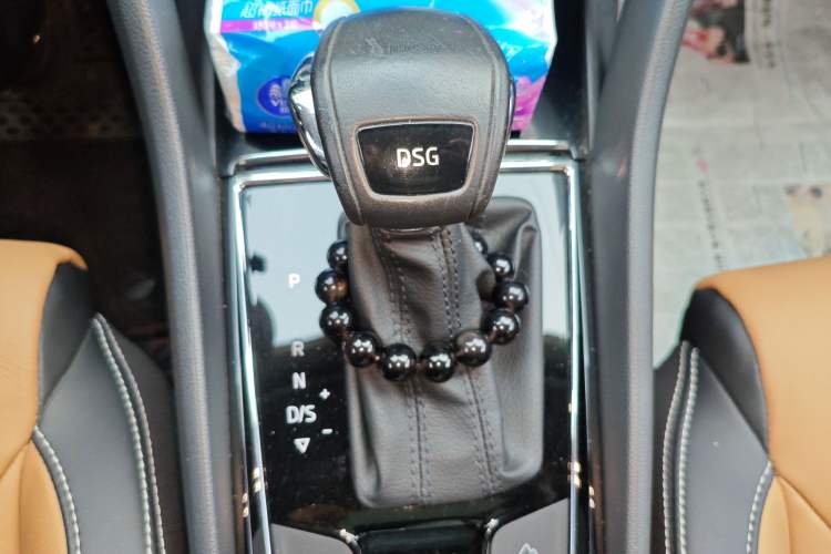 Used Skoda Kodiaq GT 2019 TSI380 4x4 Luxury Edition China VI Standard Gear Lever