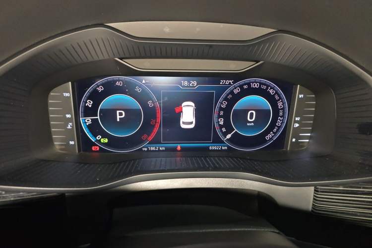 Used Skoda Kodiaq GT 2019 TSI330 Two-Wheel Drive Comfort Edition China V Standard Instrument Cluster