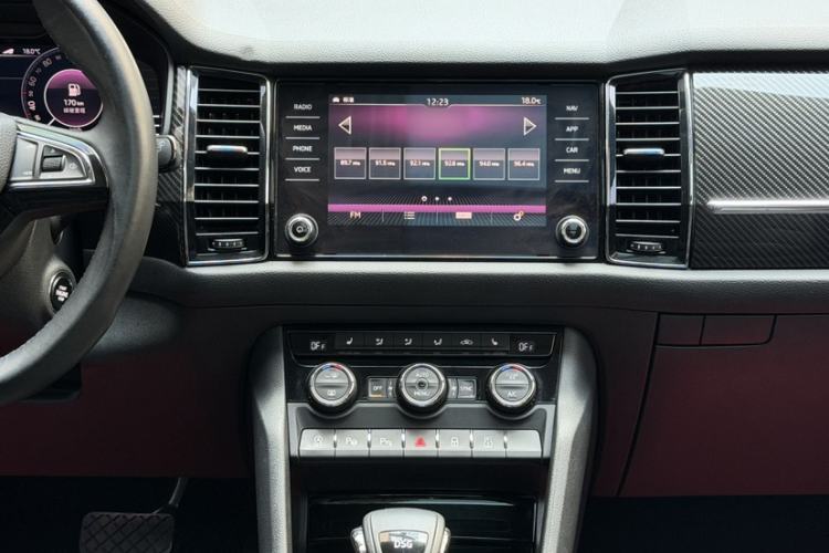 Used Skoda Kodiaq GT 2019 TSI380 4x4 Flagship Model China VI Standard Interior 10
