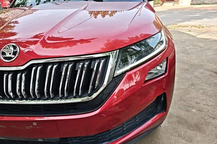 Used Skoda Kodiaq GT 2019 TSI380 4x4 Luxury Edition China VI Standard Left Front Headlight