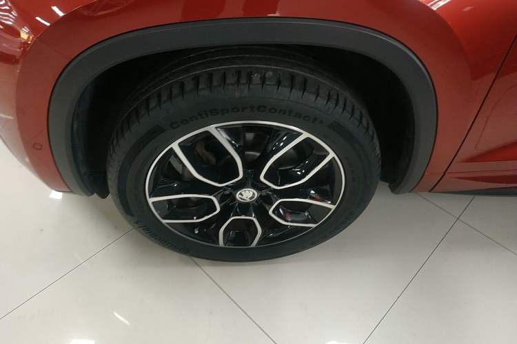 Used Skoda Kodiaq GT 2019 TSI330 Two-Wheel-Drive Luxury Edition China VI Standard Left Front Wheel Hub
