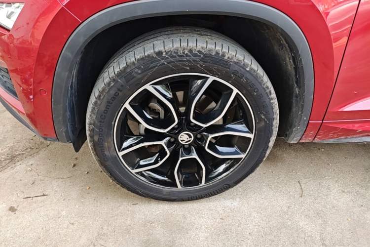 Used Skoda Kodiaq GT 2019 TSI380 4x4 Luxury Edition China VI Standard Left Front Wheel Hub