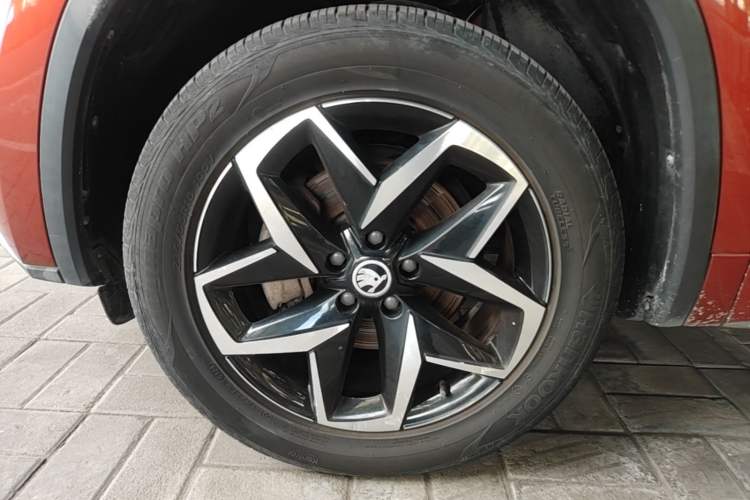 Used Skoda Kodiaq GT 2019 TSI330 Two-Wheel-Drive Comfort Edition China VI Left Front Wheel Hub