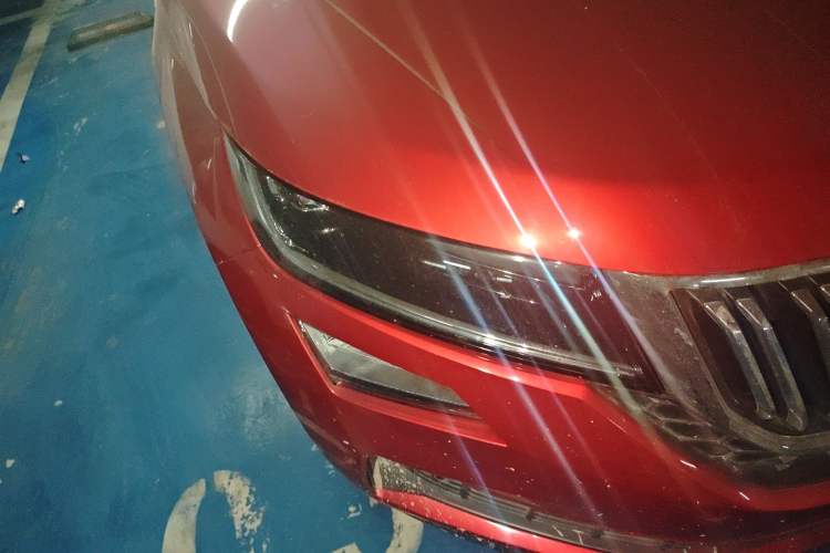 Used Skoda Kodiaq GT 2019 TSI330 Two-Wheel-Drive Luxury Edition China V Standard Right Front Headlight