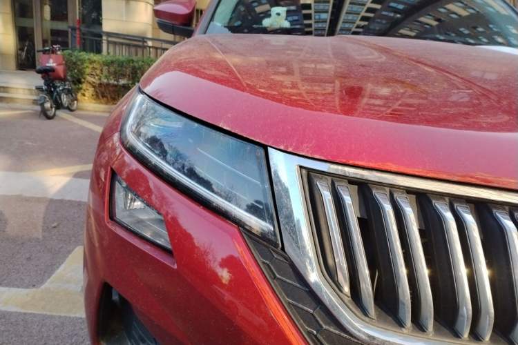 Used Skoda Kodiaq GT 2019 TSI330 Two-Wheel-Drive Luxury Edition China V Standard Right Front Headlight