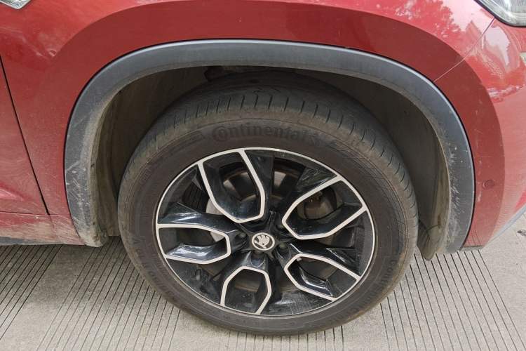 Used Skoda Kodiaq GT 2019 TSI380 4x4 Flagship Model China VI Standard Right Front Wheel Hub