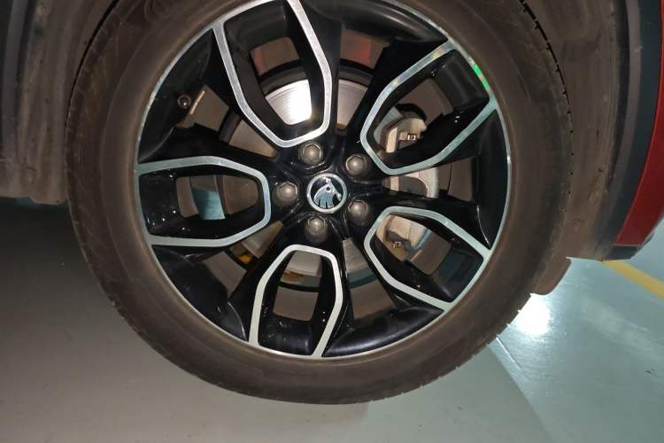 Used Skoda Kodiaq GT 2019 TSI330 Two-Wheel Drive Comfort Edition China V Standard Right Front Wheel Hub