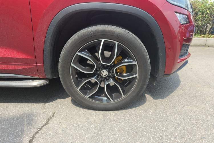 Used Skoda Kodiaq GT 2019 TSI330 Two-Wheel-Drive Luxury Edition China VI Standard Right Front Wheel Hub