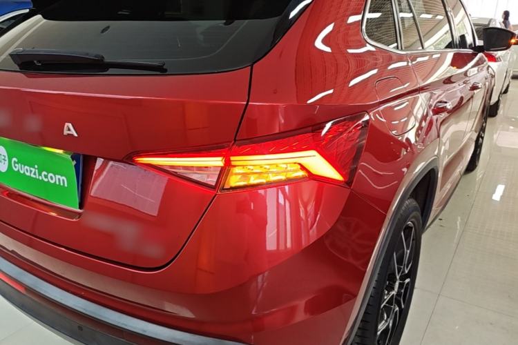 Used Skoda Kodiaq GT 2019 TSI330 Two-Wheel-Drive Luxury Edition China VI Standard Right Rear Taillight